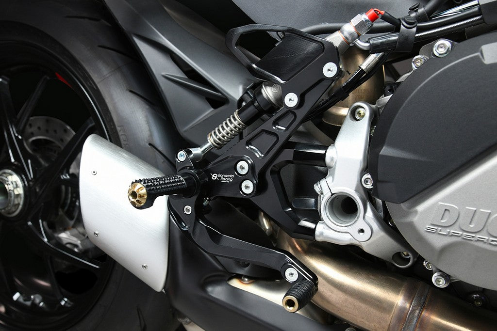 Bonamici Rearsets Ducati Streetfighter V2 22>